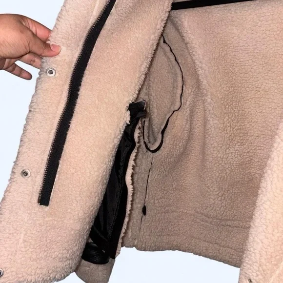 Black Shearling-Lined Leather Jacket with Cream Sherpa Trim - Picture 4 of 12